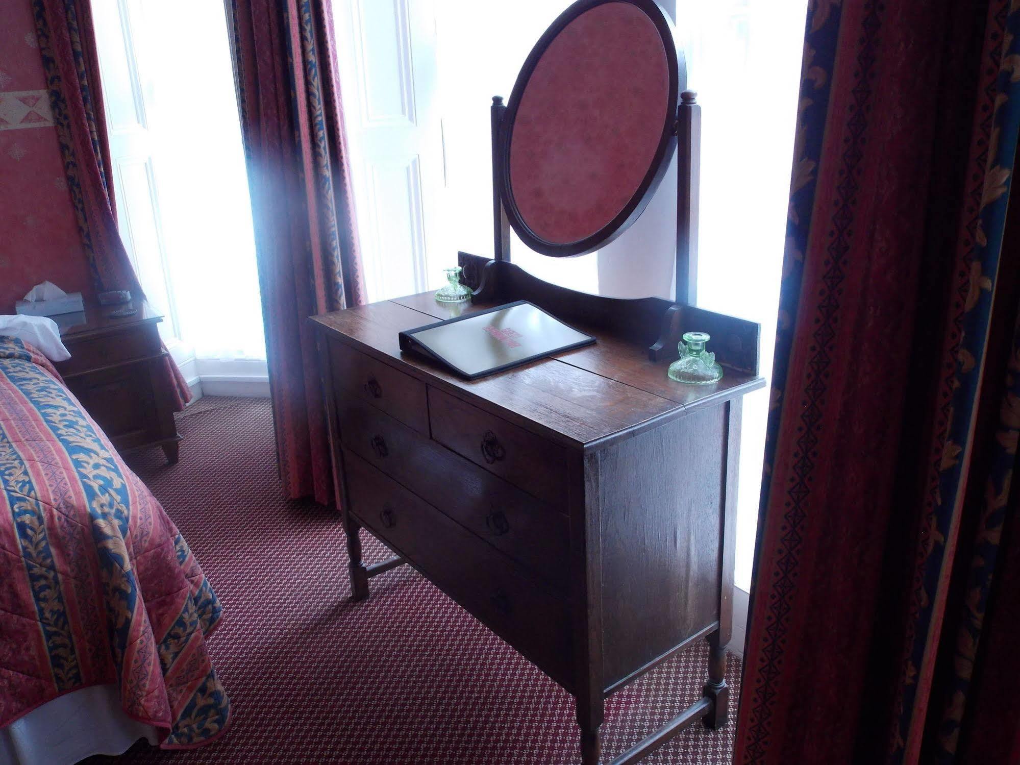 The Darnley Hotel Ilfracombe Esterno foto